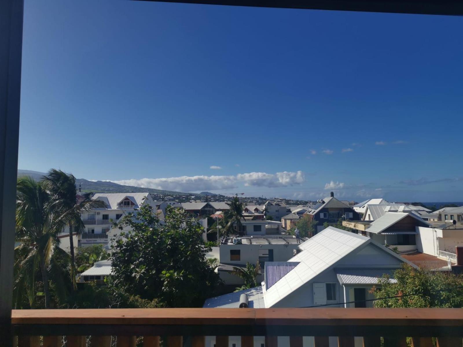 Tropical Suite - T2 Flamboyant - Saint-Pierre - 5Min De La Plage Esterno foto