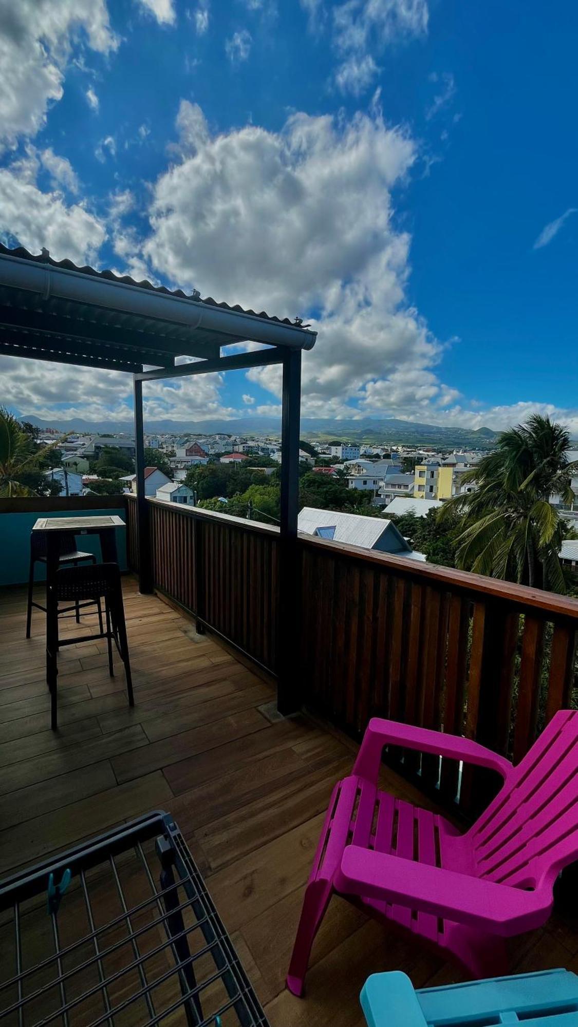 Tropical Suite - T2 Flamboyant - Saint-Pierre - 5Min De La Plage Esterno foto